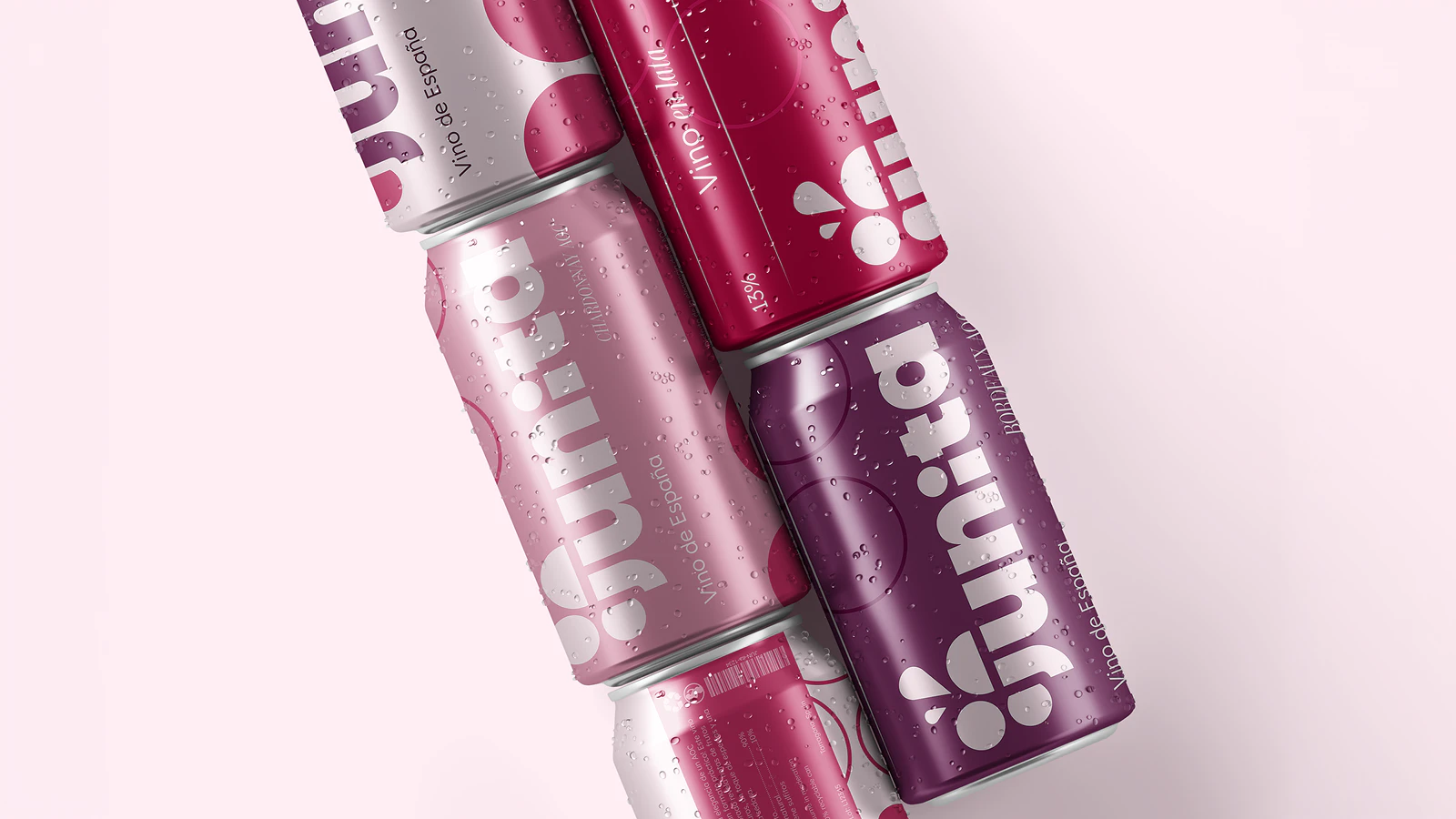 Junita : déclinaisons du rebranding sur une gamme de canettes de vin roses et pourpres